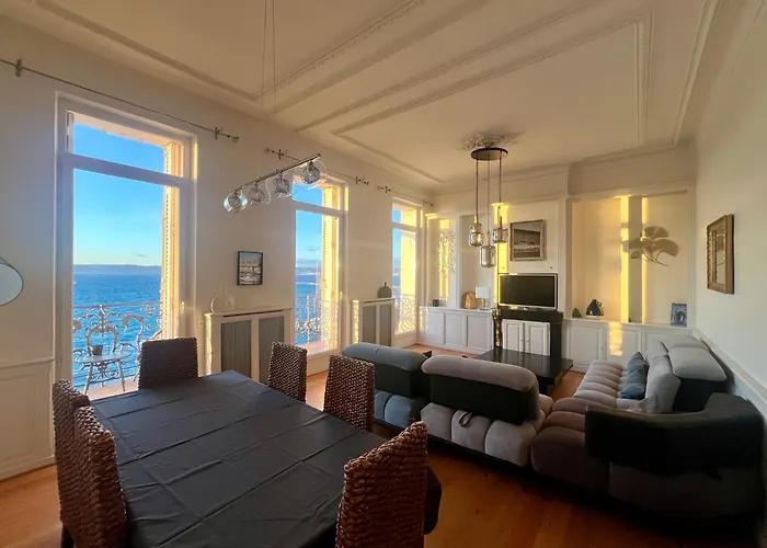 Appartement Sur La Corniche Kennedy Face A La Mer