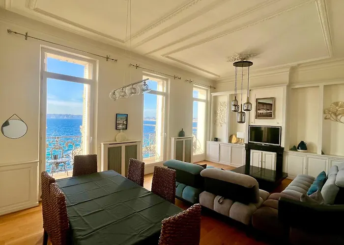 Appartement Sur La Corniche Kennedy Face A La Mer