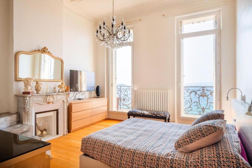 Apartment Sur La Corniche Kennedy Face A La *