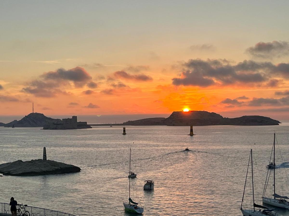 Apartamento Sur La Corniche Kennedy Face A La *